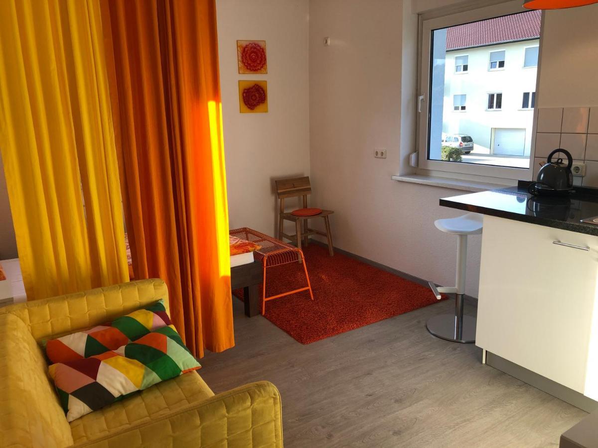 Altstadt Naehe 7 Min Fussweg Ueber Alte Maibruecke Zu Pension Mit Balkon & Garten, Ideal For Long Stay, Relocation Ochsenfurt Exteriér fotografie