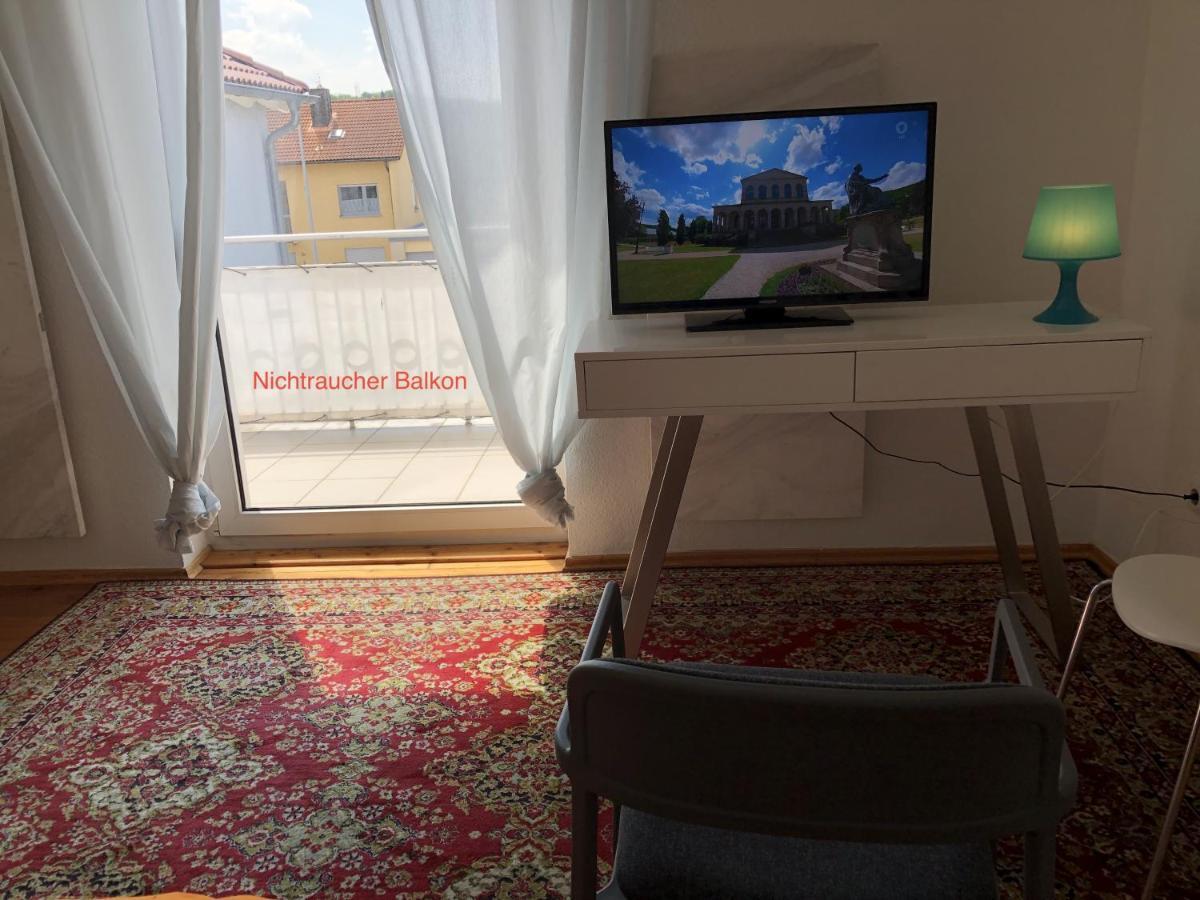 Altstadt Naehe 7 Min Fussweg Ueber Alte Maibruecke Zu Pension Mit Balkon & Garten, Ideal For Long Stay, Relocation Ochsenfurt Exteriér fotografie
