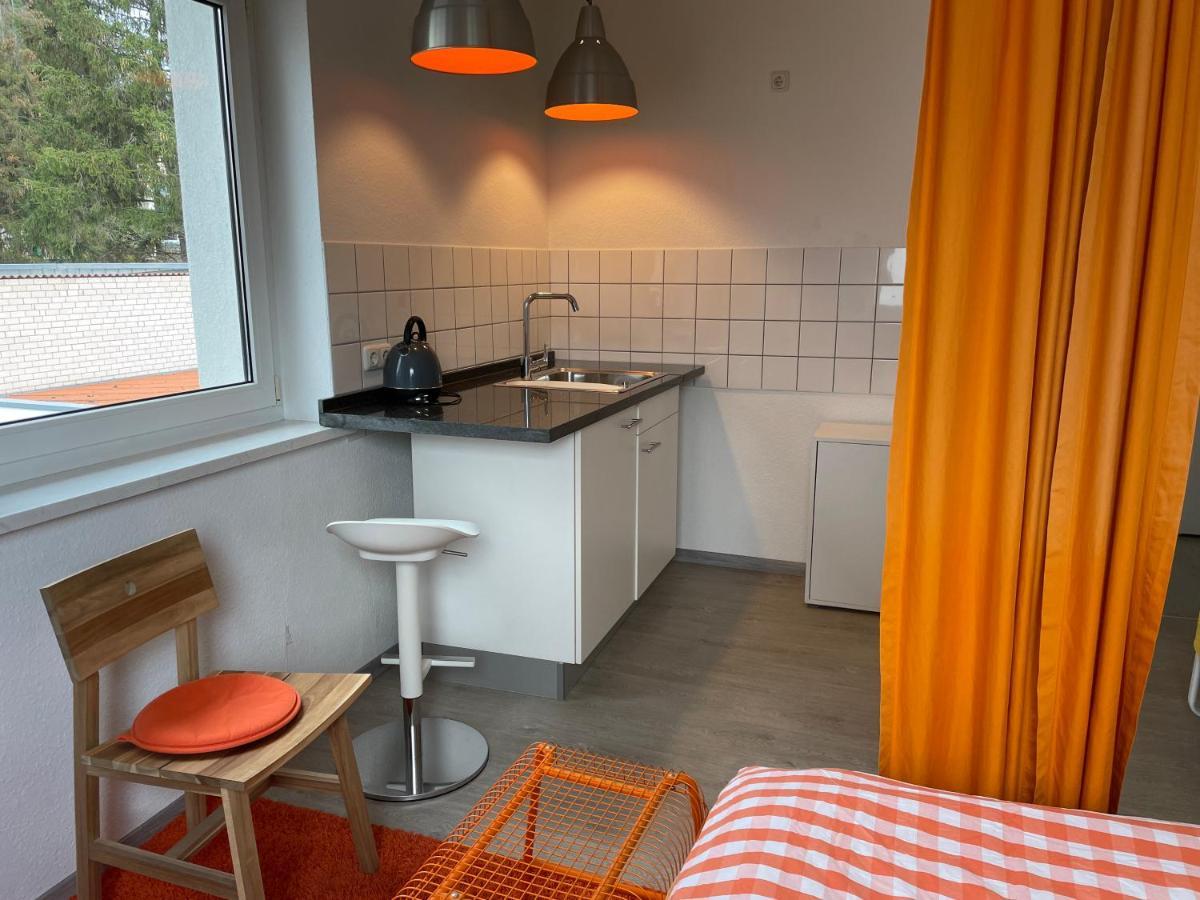 Altstadt Naehe 7 Min Fussweg Ueber Alte Maibruecke Zu Pension Mit Balkon & Garten, Ideal For Long Stay, Relocation Ochsenfurt Exteriér fotografie