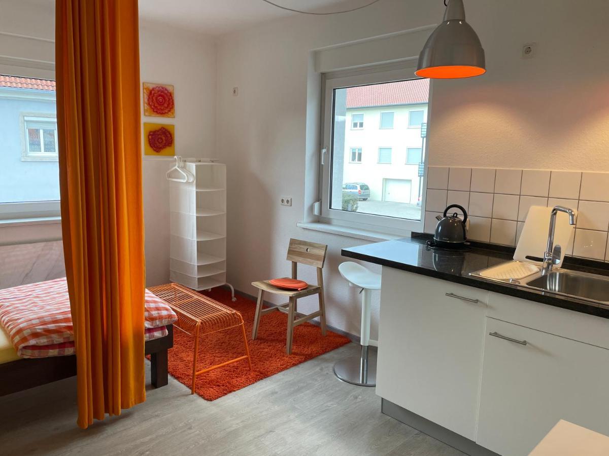 Altstadt Naehe 7 Min Fussweg Ueber Alte Maibruecke Zu Pension Mit Balkon & Garten, Ideal For Long Stay, Relocation Ochsenfurt Exteriér fotografie