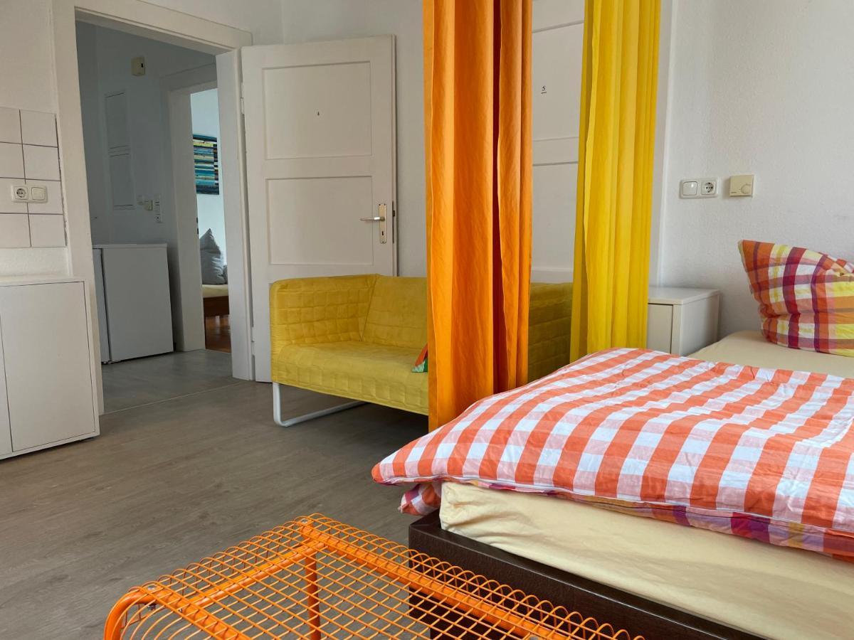 Altstadt Naehe 7 Min Fussweg Ueber Alte Maibruecke Zu Pension Mit Balkon & Garten, Ideal For Long Stay, Relocation Ochsenfurt Exteriér fotografie