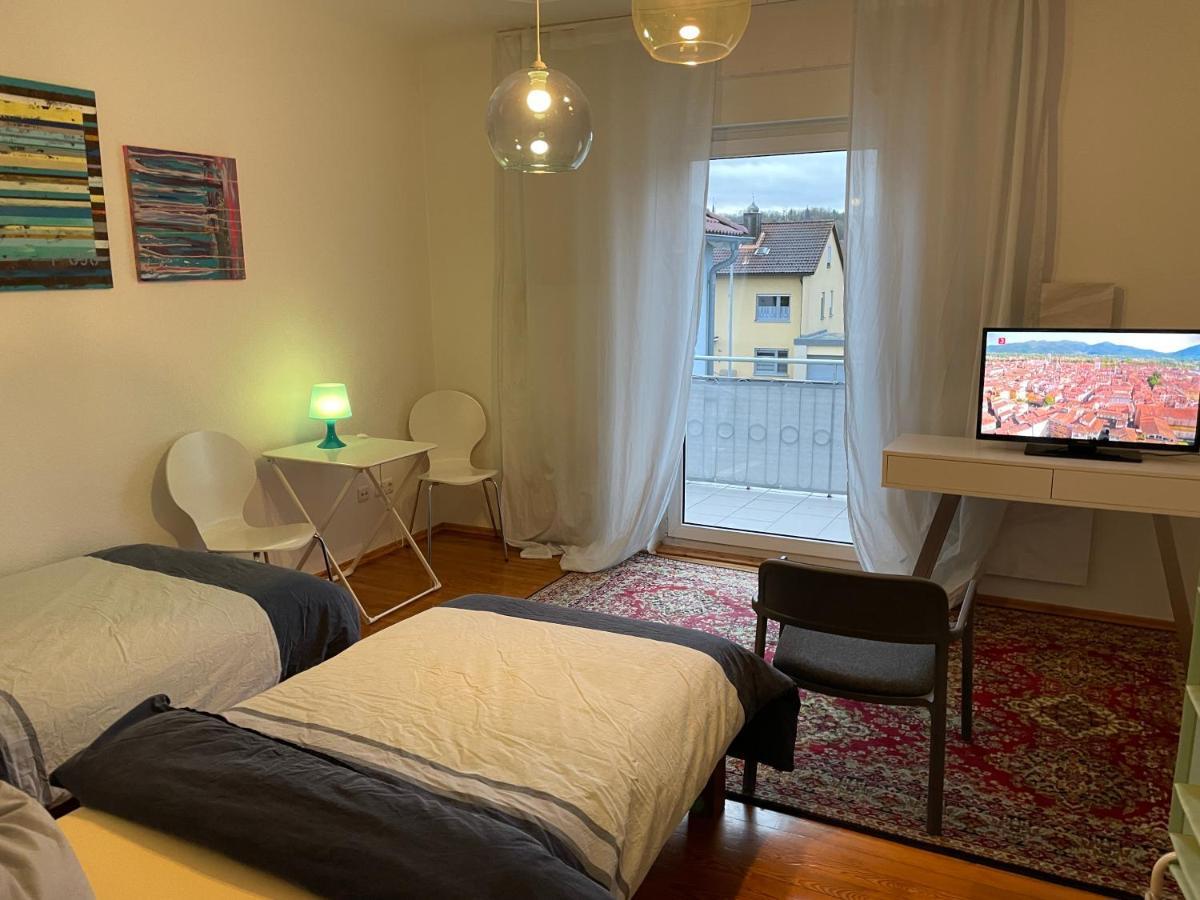 Altstadt Naehe 7 Min Fussweg Ueber Alte Maibruecke Zu Pension Mit Balkon & Garten, Ideal For Long Stay, Relocation Ochsenfurt Exteriér fotografie