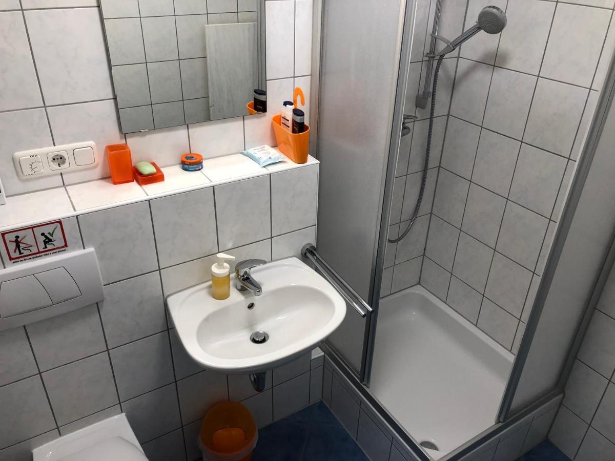 Altstadt Naehe 7 Min Fussweg Ueber Alte Maibruecke Zu Pension Mit Balkon & Garten, Ideal For Long Stay, Relocation Ochsenfurt Exteriér fotografie